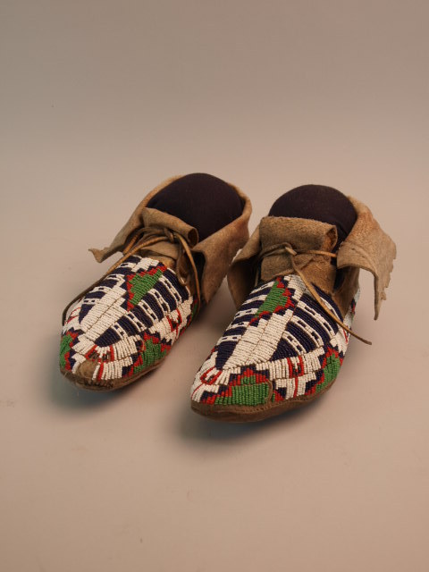 Sioux Beaded / cuffed Moccasins 1880's