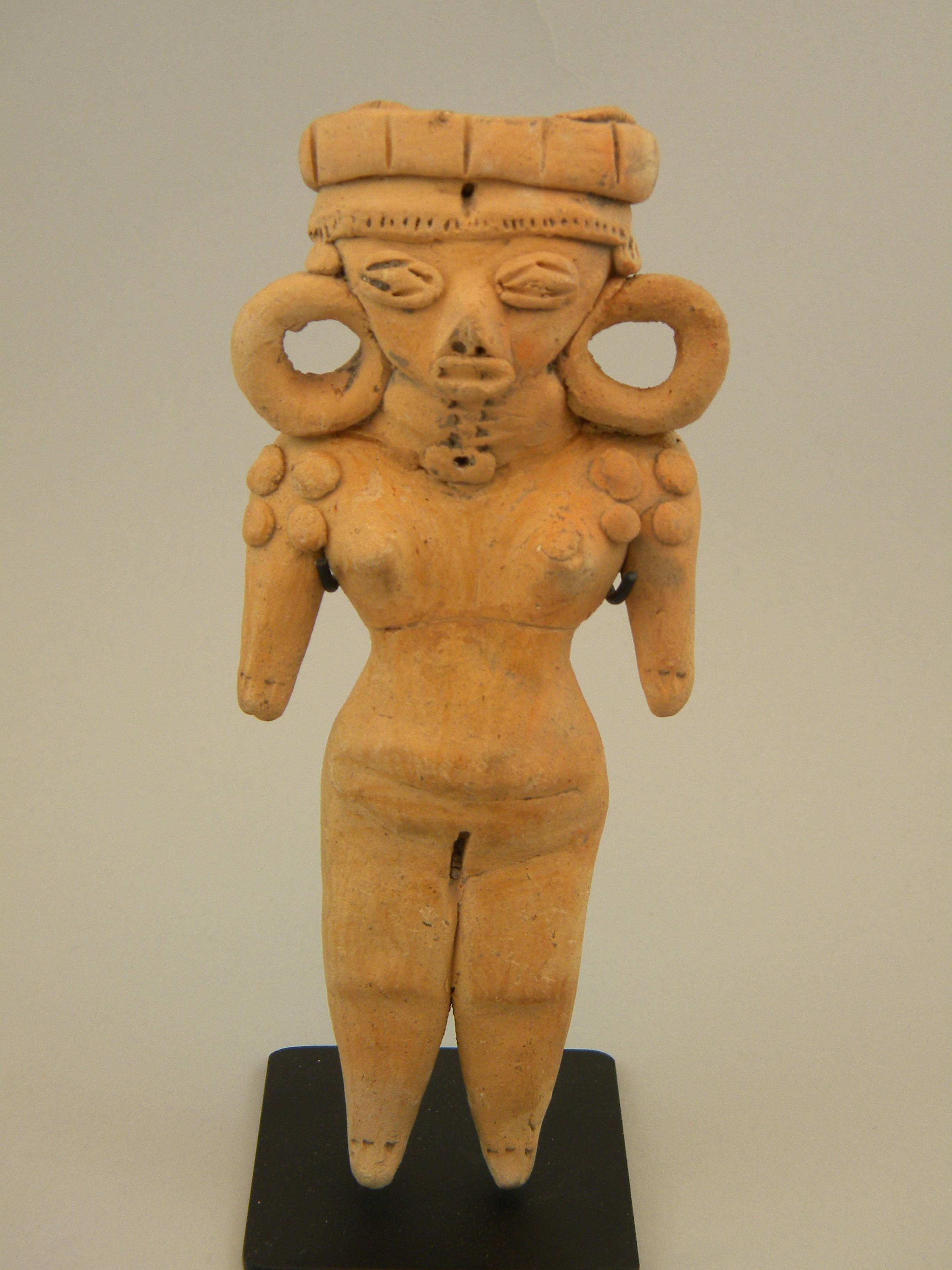 Pre-Classic " Pretty Lady " Figure