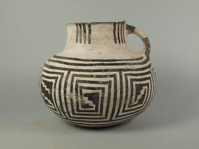 Mint Pinedale Black-on-White Pitcher